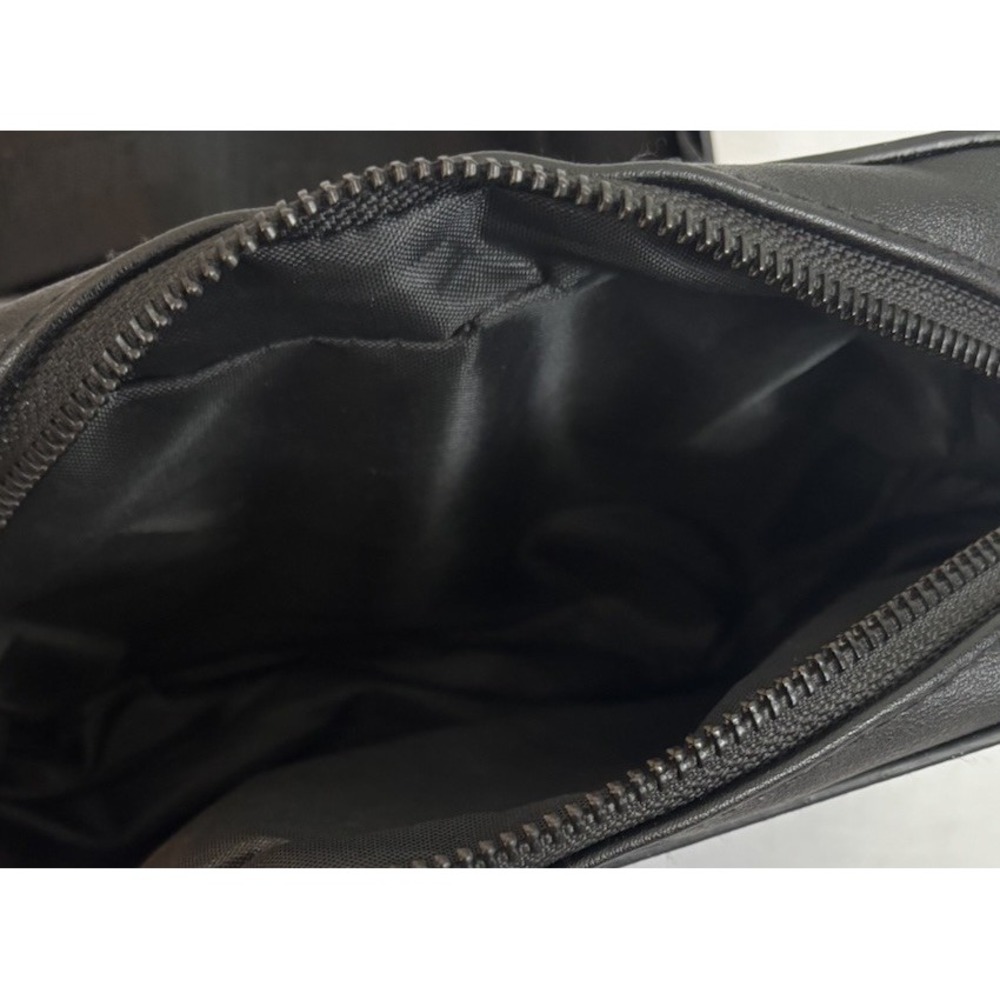 STEVE MADDEN BLACK W LOGO BELT BAG FANNY PACK CROSSBODY BAG W AIRPOD CASE. - Picture 3 of 6